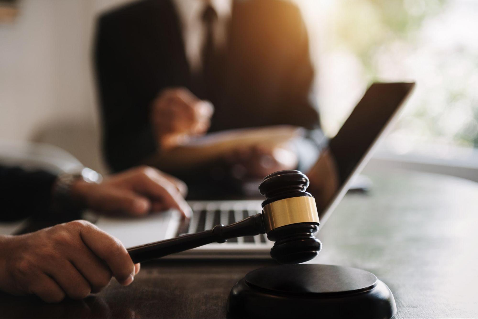 Divorce Mediator vs. Litigator Which Is Best for You?